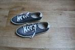 Nieuwe grijze FILA sneakers maat 38 Nooit gedragen., FILA, Verzenden, Nieuw, Sneakers of Gympen