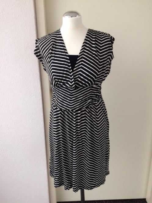 leuke tricot jurk maat M Yessica, Kleding | Dames, Jurken, Zo goed als nieuw, Maat 38/40 (M), Zwart, Boven de knie, Ophalen of Verzenden