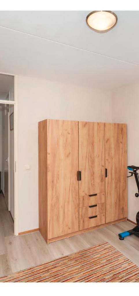 Nieuwe Jysk Jenslev kledingkast - wild eiken, Huis en Inrichting, Kasten | Dressoirs, Nieuw, 100 tot 150 cm, 50 tot 75 cm, Met lade(s)