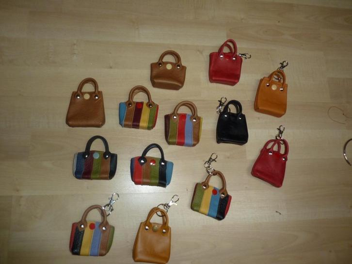 Artivo Minitasjes sleutelhanger tasje aanhaaktasje echt leer, Sieraden, Tassen en Uiterlijk, Overige Accessoires, Nieuw, Verzenden
