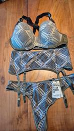 Marlies Dekkers set BH 85D jarretelgordel L en 3 strings XL, Kleding | Dames, Ondergoed en Lingerie, Marlies Dekkers, Ophalen of Verzenden
