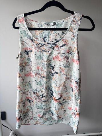 Only Top - Maat M - Bloemenprint beschikbaar voor biedingen