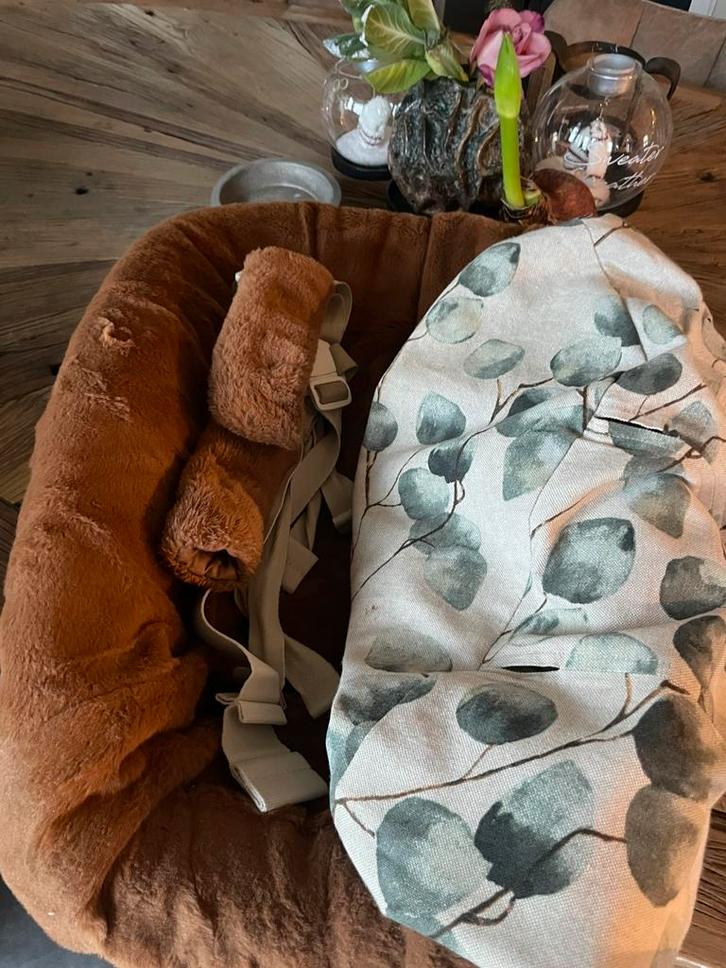 Stokke new born stoeltje met dikke overtrek en dunne hoes, Kinderen en Baby's, Kinderstoelen, Gebruikt, Meegroeistoel, Ophalen of Verzenden