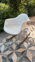 Design naar Vitra Eames schommelstoel., Ophalen of Verzenden
