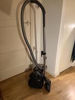 Stofzuiger AEG met reservoir 600 W., Ophalen, Gebruikt, Stofzuiger, Minder dan 1200 watt