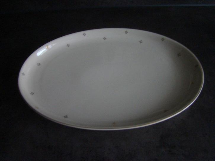 porseleinen ovale schaal  /  vintage, Huis en Inrichting, Keuken | Servies, Gebruikt, Schaal of Schalen, Overige stijlen, Porselein