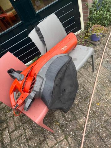 Bladblazer/Bladzuiger in een gecombineerd beschikbaar voor biedingen