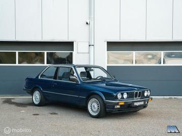BMW E30 323i Coupe 1984 | WB vrij | LapisBlau | Roestvrij beschikbaar voor biedingen