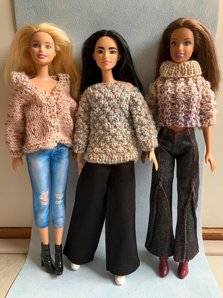 Gebreide barbie truien en vest, Kinderen en Baby's, Speelgoed | Poppen, Nieuw, Barbie, Ophalen of Verzenden