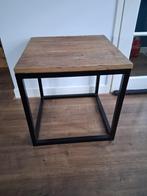 Robuuste industriële tafel met metalen onderstel 60x60x60cm, Huis en Inrichting, Ophalen, Overige materialen, Gebruikt, Vierkant