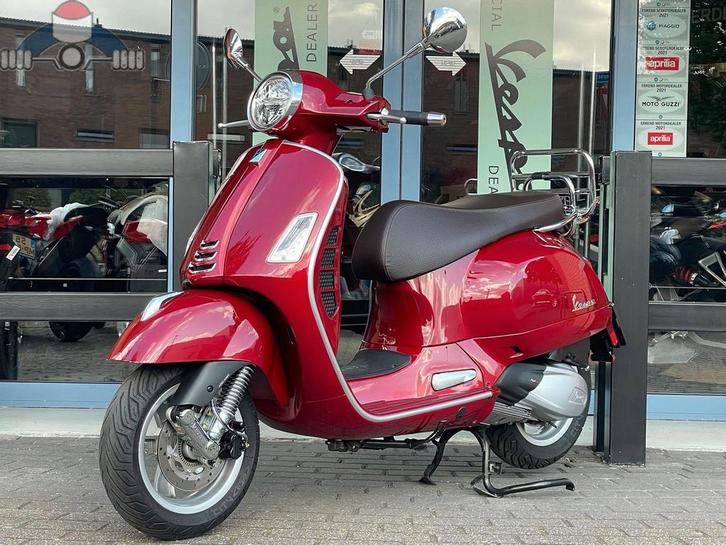 Vespa Gts 300 Touring Rood 3-2020 3445km 1e eig., Motoren, Motoren | Overige merken, Bedrijf, Scooter, 12 t/m 35 kW, Minimaal motorrijbewijs A2
