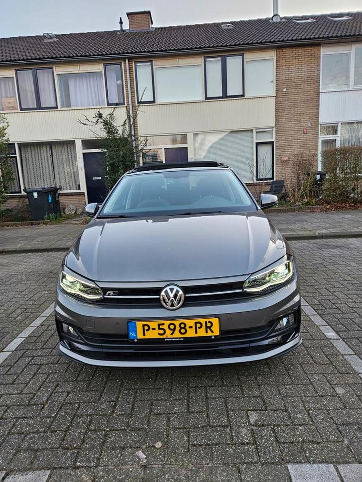 Volkswagen Polo 1.0 TSI R line 95pk Grijs Pano Led/dealerond, Auto's, Volkswagen, Particulier, Polo, ABS, Adaptive Cruise Control