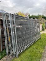 Tien bouwhekken met voeten, gebruikssporen, Tuin en Terras, Ophalen