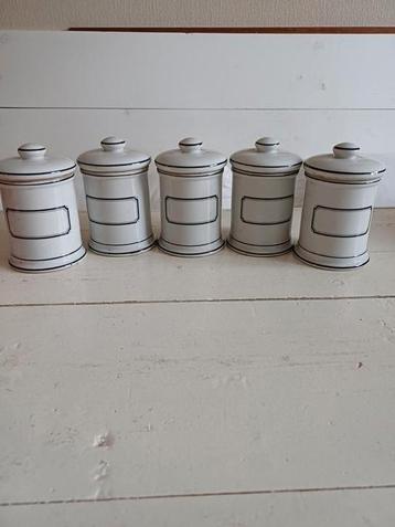 5 oude Kruidenpotjes met zwarte bies beschikbaar voor biedingen