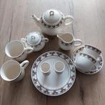 Vintage Vos Home&Garden servies voor 2 pers. plus bestek., Ophalen of Verzenden