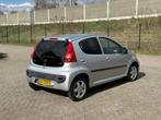 Peugeot 107 1.0-12V Black & Silver AIRCO I NAP I LEER I GOED, Voorwielaandrijving, Euro 5, Gebruikt, 4 stoelen