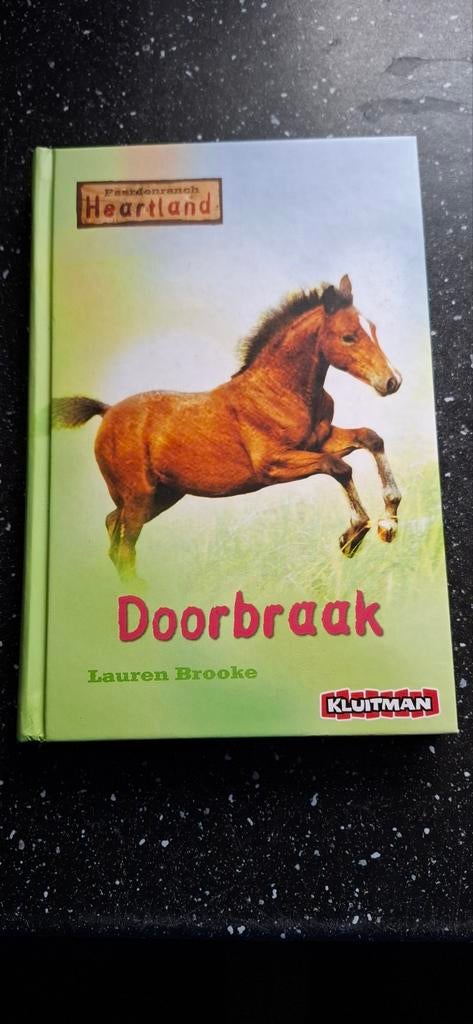 Lauren Brooke - Doorbraak - Heartland serie, Boeken, Ophalen of Verzenden, Zo goed als nieuw, Lauren Brooke