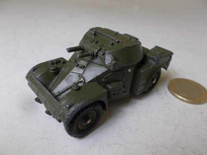 1963 Dinky Toys 814.  A.M.L. PANHARD ARMOURED CAR (-G-), Hobby en Vrije tijd, Modelauto's | 1:43, Gebruikt, Auto, Dinky Toys, Ophalen of Verzenden