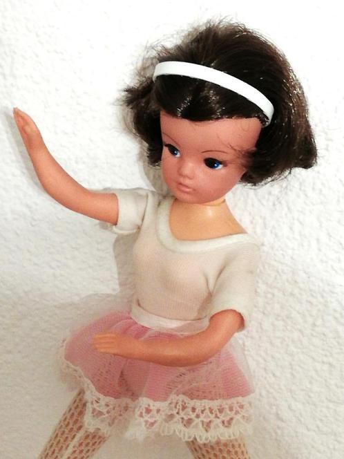 vintage Sindy ballerina hoofd + ballerina lichaam Fleur, Kinderen en Baby's, Speelgoed | Poppen, Gebruikt, Overige typen, Verzenden
