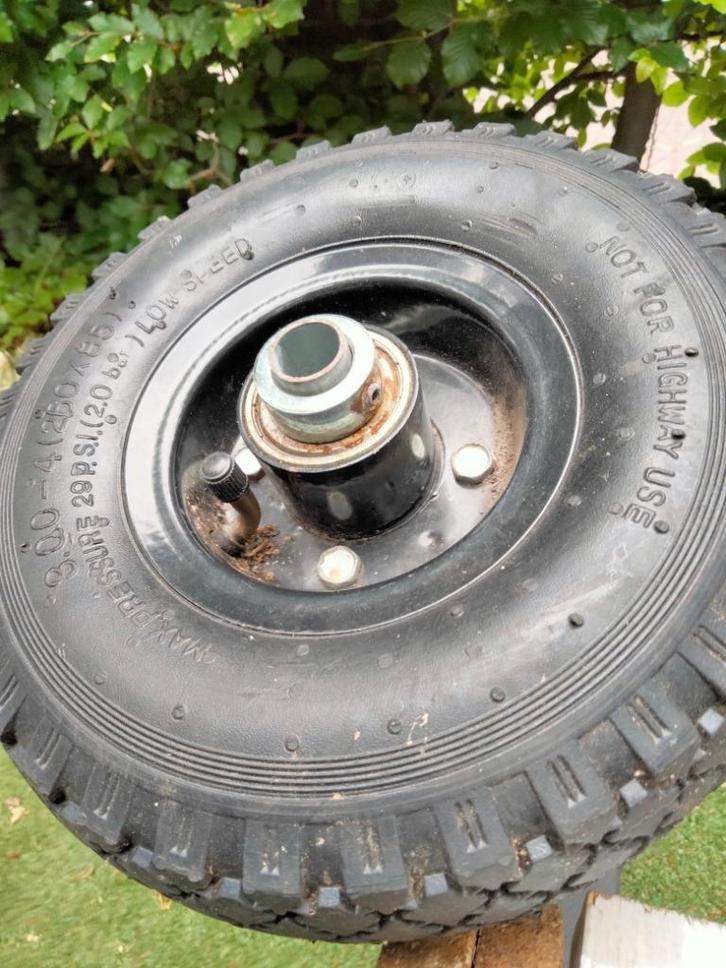 4 steekwagen wielen, Doe-het-zelf en Verbouw, Transportwagens, Gebruikt, Steekwagen, Minder dan 60 liter, Ophalen of Verzenden