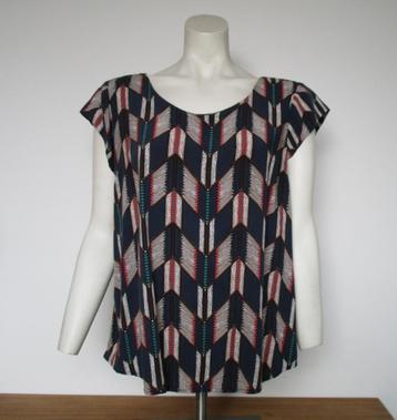 Nr.165: Leuk bloesje blouse met aparte print van Saint Trope beschikbaar voor biedingen