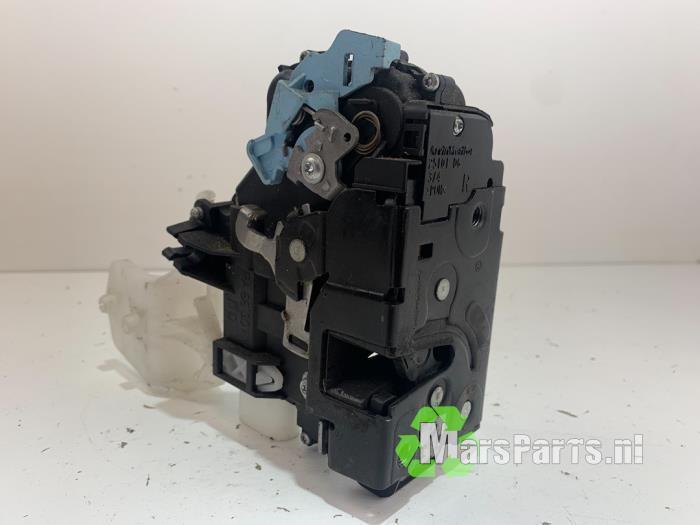 Deurslot Mechaniek 2Deurs rechts van een Volkswagen Caddy, Auto-onderdelen, Carrosserie en Plaatwerk, Volkswagen, Gebruikt, 6 maanden garantie