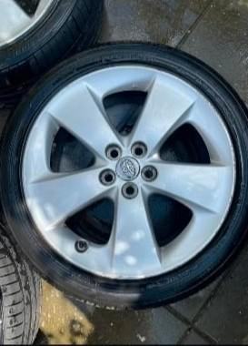 4 NETTE LICHTMETALEN VELGEN V. TOYOTA PRIUS MAAT 215/45/17 beschikbaar voor biedingen