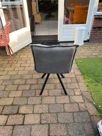 Gratis! 3 Stoelen - Grijze Stoffen Stoelen