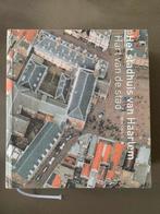 Het Stadhuis van Haarlem. Als nieuw! 732 pag. Linnen kaft, Ophalen of Verzenden, 20e eeuw of later, Zo goed als nieuw