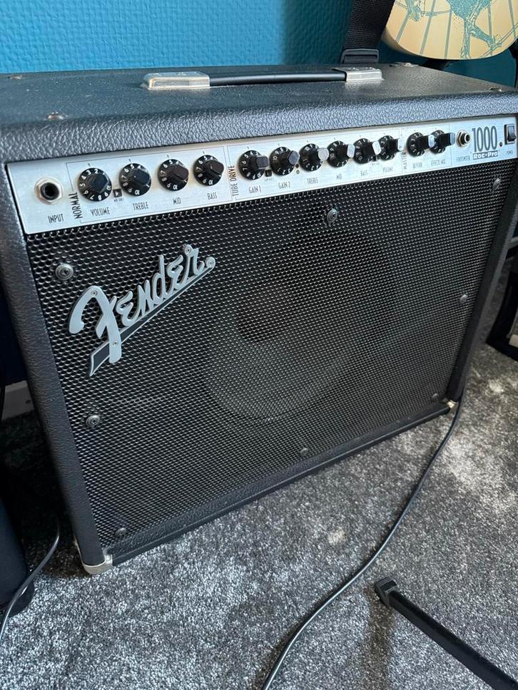 Fender Rocpro 1000, Muziek en Instrumenten, Versterkers | Bas en Gitaar, Gebruikt, Gitaar, 50 tot 100 watt, Ophalen
