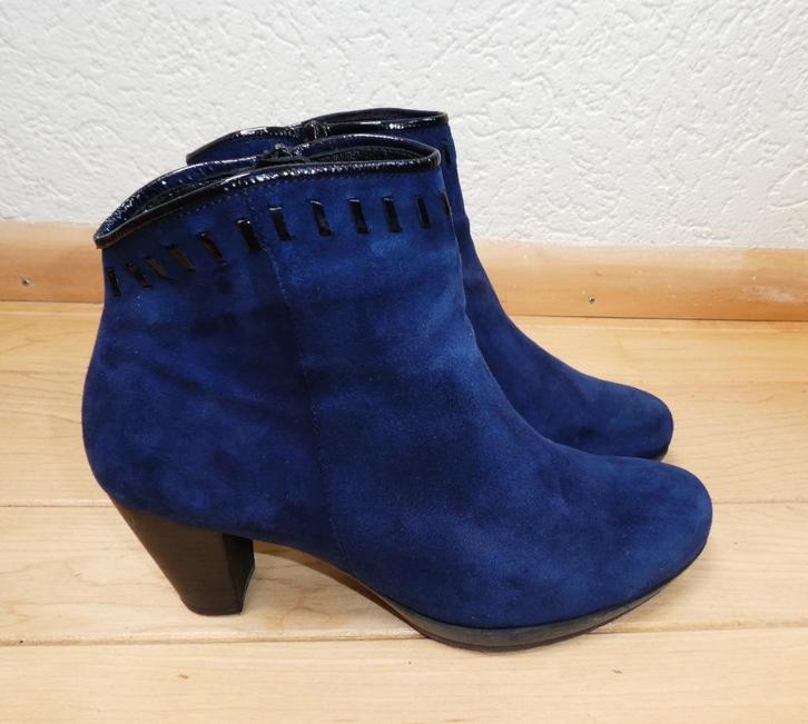 Gabor enkellaarzen maat 38 koningsblauw suède hak 6,5 cm, Kleding | Dames, Schoenen, Zo goed als nieuw, Lage of Enkellaarzen, Blauw
