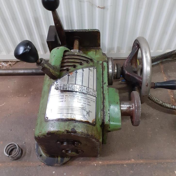 langsvoeding van een freesbank metaalfreesbank, Doe-het-zelf en Verbouw, Draaibanken, Gebruikt, Freesbank, Ophalen