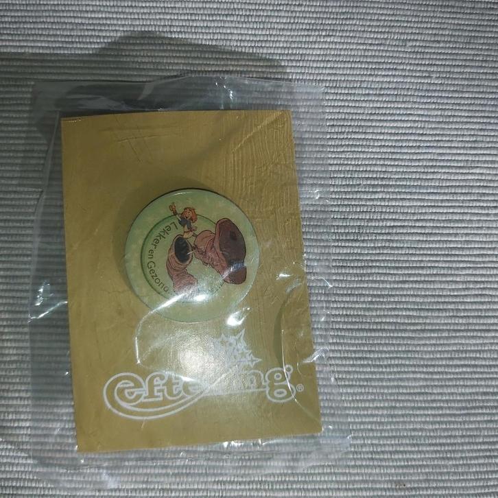 Efteling Speldje 'Lekker en Gezond', Verzamelen, Efteling, Zo goed als nieuw, Button of Speldje, Ophalen of Verzenden