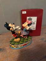 Disney Traditions ~ Mickey & Minnie dansen, Ophalen of Verzenden, Mickey Mouse, Zo goed als nieuw, Beeldje of Figuurtje
