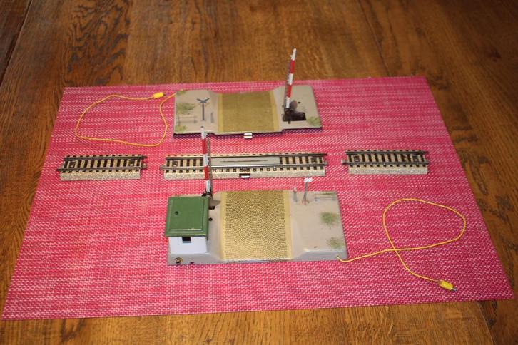 Märklin 456 MG /7192 Volautomatische spoorwegovergang, Hobby en Vrije tijd, Modeltreinen | H0, Brug, Tunnel of Gebouw, Wisselstroom