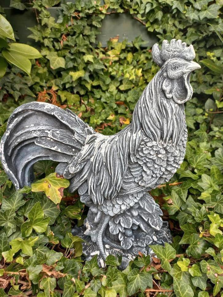 Brocante tuindecoratie beeld stenen statige haan., Tuin en Terras, Tuinbeelden, Nieuw, Dierenbeeld, Steen, Ophalen of Verzenden