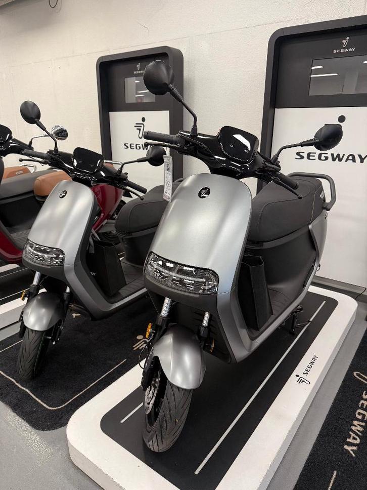 Segway E150S Nieuw Mat Grijs direct uit voorraad leverbaar, Fietsen en Brommers, Scooters | Overige merken, Nieuw, Maximaal 45 km/u