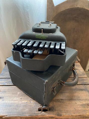 Antieke stenograaf met originele koffer uit 1933 beschikbaar voor biedingen
