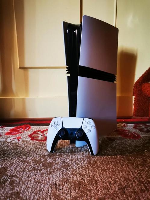 PlayStation 5 Pro 2TB met controller en heel lang garantie!, Spelcomputers en Games, Spelcomputers | Sony PlayStation 5, Zo goed als nieuw