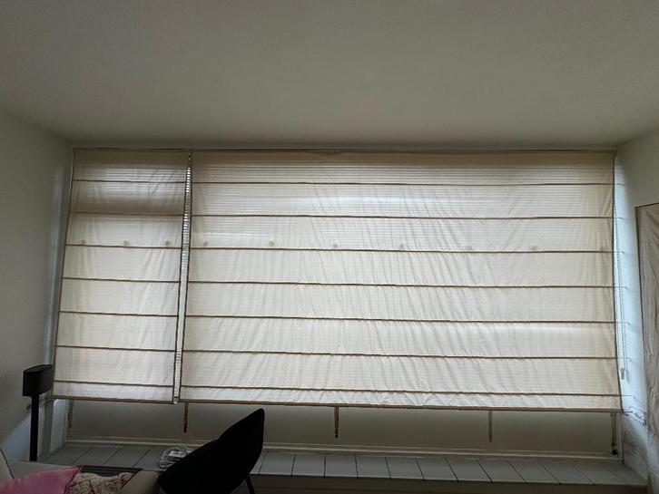 Vouwgordijnen beige (rechts op de foto) 190x325cm, Huis en Inrichting, Stoffering | Gordijnen en Lamellen, Gebruikt, 150 tot 200 cm