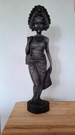 Balinese dame hout gesneden., Ophalen, Zo goed als nieuw