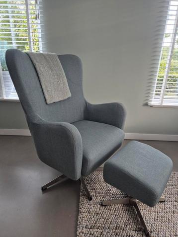 Heerlijke draai fauteuil met voetenbankje beschikbaar voor biedingen