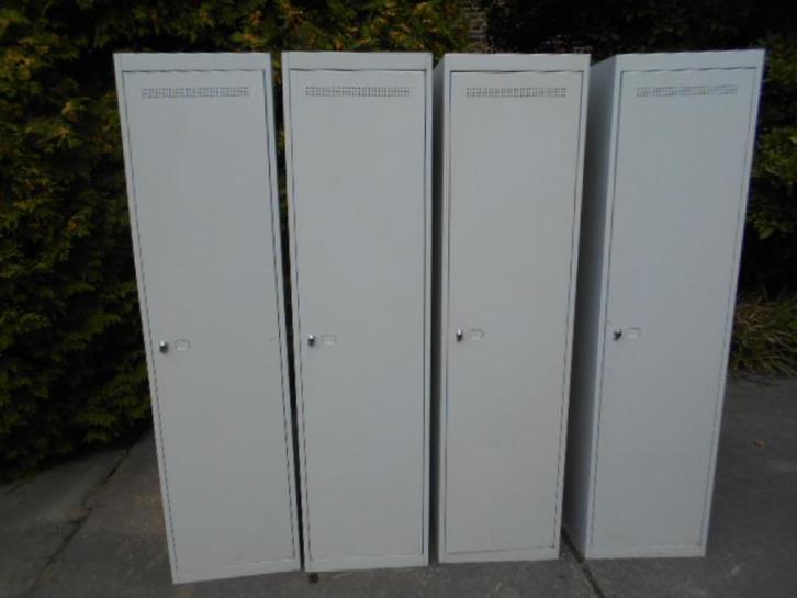 Lockers half leg half hang nog 1 stuks aanwezig., Huis en Inrichting, Kasten | Lockerkasten, Zo goed als nieuw, Ophalen of Verzenden