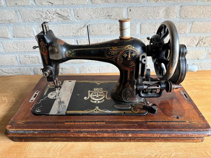 Naaimachine - vintage, Antiek en Kunst, Antiek | Naaimachines, Ophalen of Verzenden