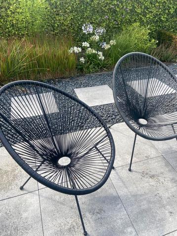 Te koop: draadstoelen beschikbaar voor biedingen