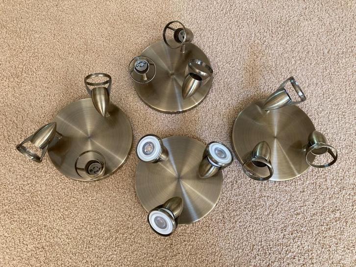 4 x Plafondspot voor 3 lampen / messing / per stuk €15., Huis en Inrichting, Lampen | Spots, Gebruikt, Plafondspot of Wandspot
