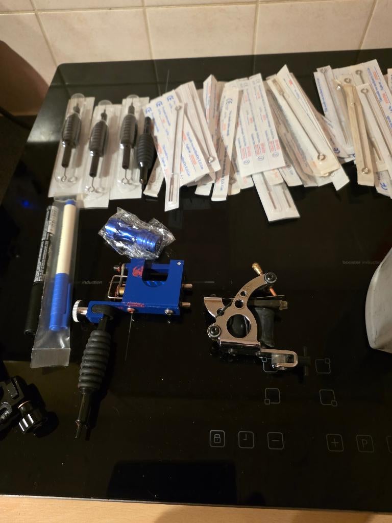 Uitgebreide tattoo set, Ophalen of Verzenden, Zo goed als nieuw, Overige typen