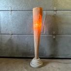 OPRUIMING Vloerlamp fiberglas handmade Dutch design jaren 90, Huis en Inrichting, Lampen | Vloerlampen, 100 tot 150 cm, Geflokt