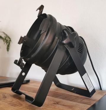 Stoere industriële lamp beschikbaar voor biedingen