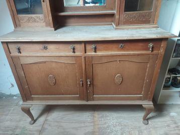 Buffet kastje beschikbaar voor biedingen